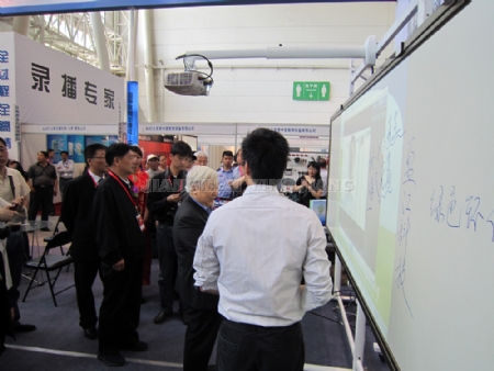 �c(di��n)�����Ŵ�